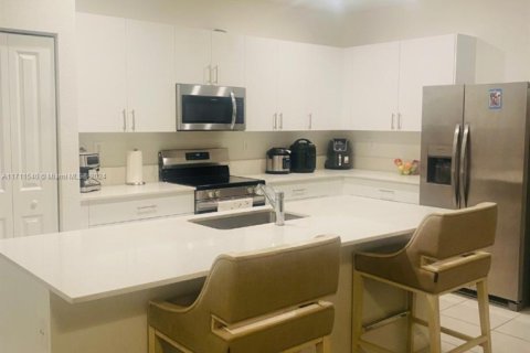 Adosado en venta en Homestead, Florida, 4 dormitorios, 173.91 m2 № 1985055 - foto 4