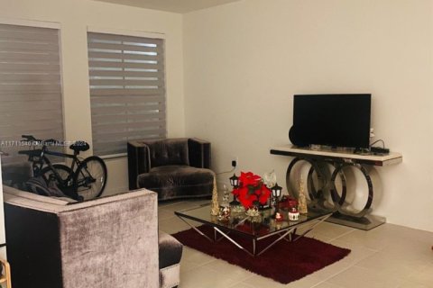 Adosado en venta en Homestead, Florida, 4 dormitorios, 173.91 m2 № 1985055 - foto 5