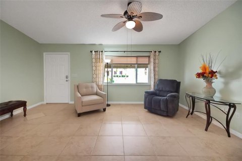House in Summerfield, Florida 2 bedrooms, 129.88 sq.m. № 1250084 - photo 9