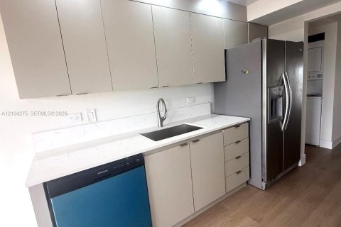 Copropriété à louer à Hollywood, Floride: 2 chambres, 145.86 m2 № 2412256 - photo 7