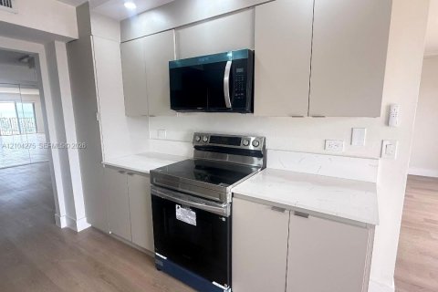 Copropriété à louer à Hollywood, Floride: 2 chambres, 145.86 m2 № 2412256 - photo 8
