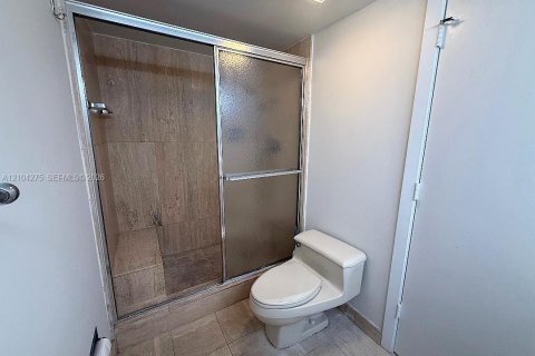 Copropriété à louer à Hollywood, Floride: 2 chambres, 145.86 m2 № 2412256 - photo 18