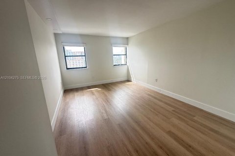 Copropriété à louer à Hollywood, Floride: 2 chambres, 145.86 m2 № 2412256 - photo 13