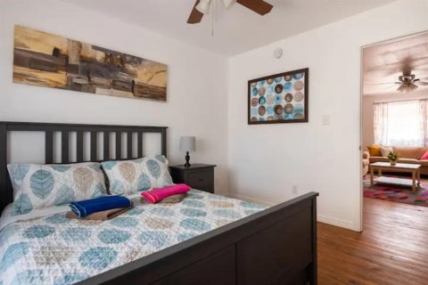 Duplex in Largo, Florida 7 bedrooms, 323.02 sq.m. № 2213160 - photo 20