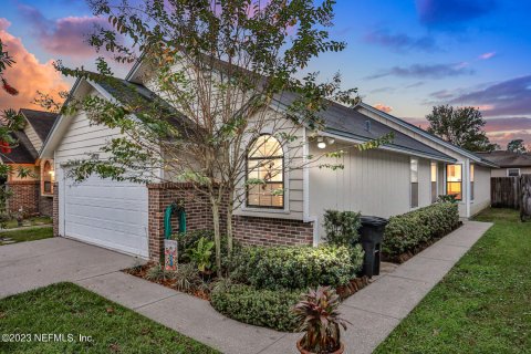 Casa en venta en Jacksonville, Florida, 3 dormitorios, 151.9 m2 № 882005 - foto 1
