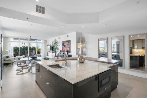 Купить кондоминиум в Дирфилд-Бич, Флорида 3 комнаты, 206.24м2, № 2146210 - фото 10