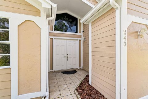 House in Orlando, Florida 3 bedrooms, 105.82 sq.m. № 2215599 - photo 2