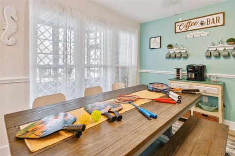 Купить кондоминиум в Мадейра - Бич, Флорида 5 комнат, 96.62м2, № 2213084 - фото 30