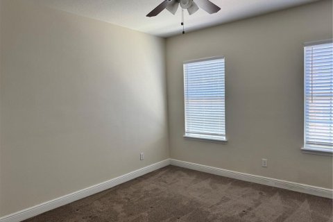 Touwnhouse à vendre à Lake Mary, Floride: 4 chambres, 201.41 m2 № 1870645 - photo 9