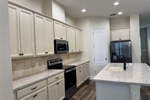 Touwnhouse à vendre à Lake Mary, Floride: 4 chambres, 201.41 m2 № 1870645 - photo 5