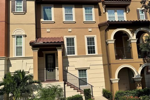 Touwnhouse à vendre à Lake Mary, Floride: 4 chambres, 201.41 m2 № 1870645 - photo 1