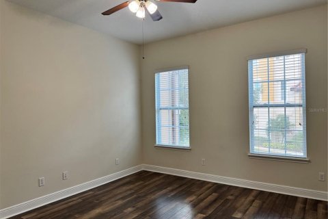 Touwnhouse à vendre à Lake Mary, Floride: 4 chambres, 201.41 m2 № 1870645 - photo 2