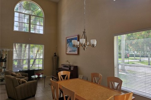 House in Boca Raton, Florida 4 bedrooms, 311.87 sq.m. № 1797541 - photo 8