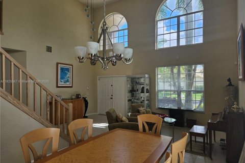 House in Boca Raton, Florida 4 bedrooms, 311.87 sq.m. № 1797541 - photo 7
