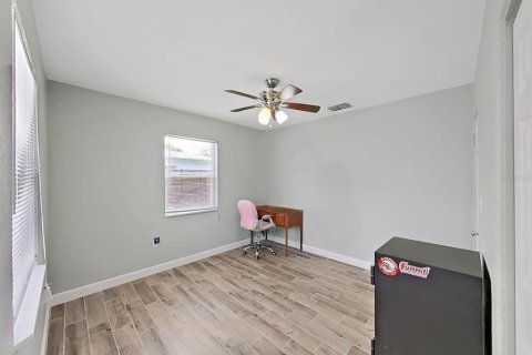 House in Saint Petersburg, Florida 2 bedrooms, 100.33 sq.m. № 2259031 - photo 24