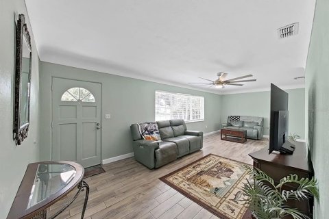 House in Saint Petersburg, Florida 2 bedrooms, 100.33 sq.m. № 2259031 - photo 7