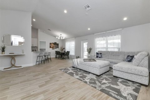 Villa ou maison à vendre à North Port, Floride: 4 chambres, 164.9 m2 № 1907193 - photo 23