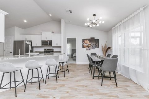 Villa ou maison à vendre à North Port, Floride: 4 chambres, 164.9 m2 № 1907193 - photo 9