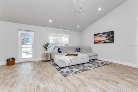 Villa ou maison à vendre à North Port, Floride: 4 chambres, 164.9 m2 № 1907193 - photo 6