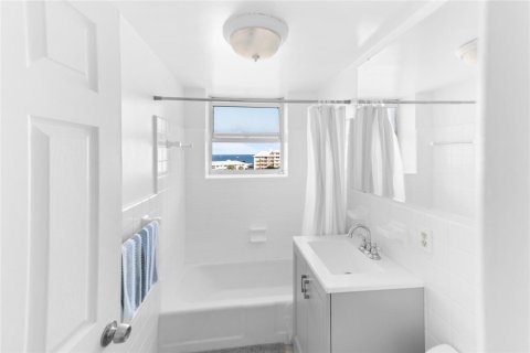 Condo in Fort Lauderdale, Florida, 3 bedrooms № 2082000 - photo 14