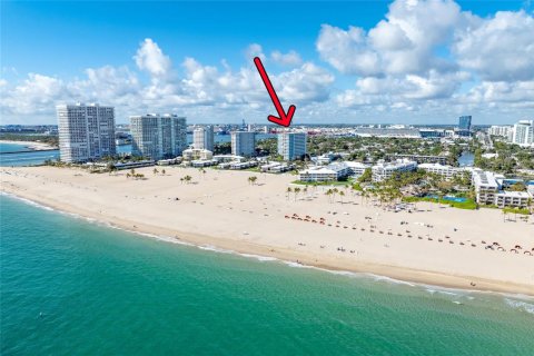 Condo in Fort Lauderdale, Florida, 3 bedrooms № 2082000 - photo 3