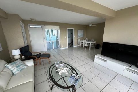 Condo in Fort Lauderdale, Florida, 3 bedrooms № 2082000 - photo 10