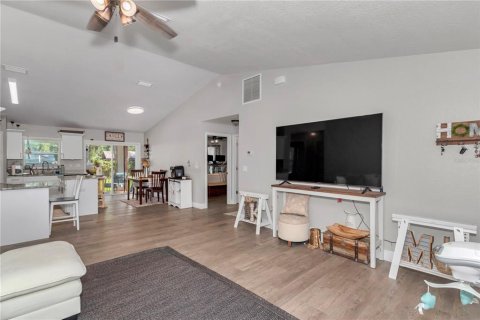 House in Belleview, Florida 3 bedrooms, 124.12 sq.m. № 2204727 - photo 8