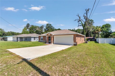 House in Belleview, Florida 3 bedrooms, 124.12 sq.m. № 2204727 - photo 3