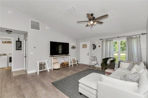 House in Belleview, Florida 3 bedrooms, 124.12 sq.m. № 2204727 - photo 5