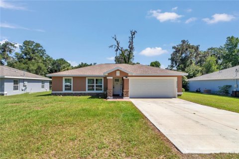 House in Belleview, Florida 3 bedrooms, 124.12 sq.m. № 2204727