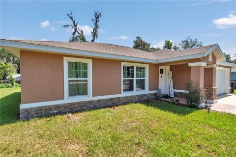 House in Belleview, Florida 3 bedrooms, 124.12 sq.m. № 2204727 - photo 4