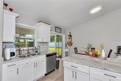 House in Belleview, Florida 3 bedrooms, 124.12 sq.m. № 2204727 - photo 11