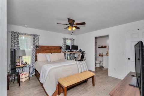 House in Belleview, Florida 3 bedrooms, 124.12 sq.m. № 2204727 - photo 13