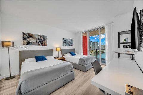 Copropriété à vendre à Hallandale Beach, Floride: 2 chambres, 94.76 m2 № 2063074 - photo 15