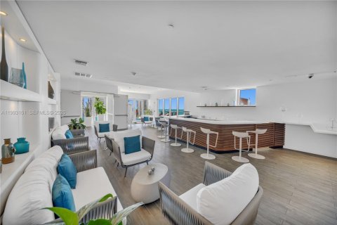 Copropriété à vendre à Hallandale Beach, Floride: 2 chambres, 94.76 m2 № 2063074 - photo 27