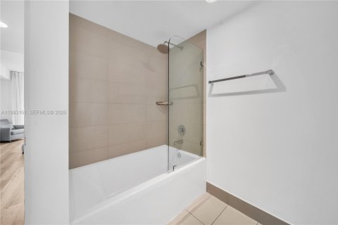 Copropriété à vendre à Hallandale Beach, Floride: 2 chambres, 94.76 m2 № 2063074 - photo 7