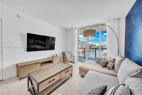 Copropriété à vendre à Hallandale Beach, Floride: 2 chambres, 94.76 m2 № 2063074 - photo 5