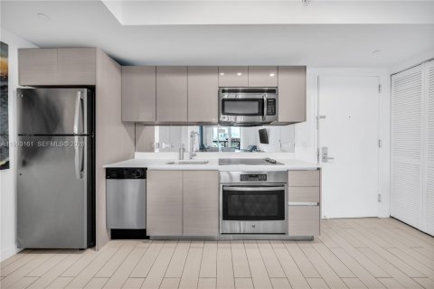 Copropriété à vendre à Hallandale Beach, Floride: 2 chambres, 94.76 m2 № 2063074 - photo 9