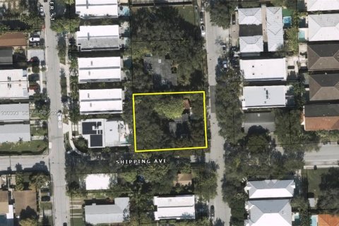 Land in Miami, Florida № 2076915 - photo 1