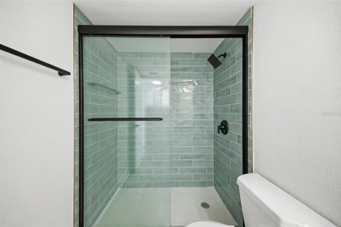 Condo in South Pasadena, Florida, 1 bedroom № 2219348 - photo 18