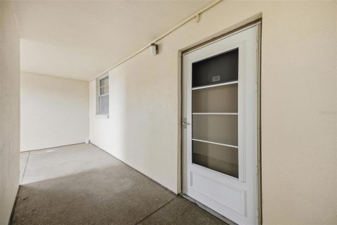Condo in South Pasadena, Florida, 1 bedroom № 2219348 - photo 4