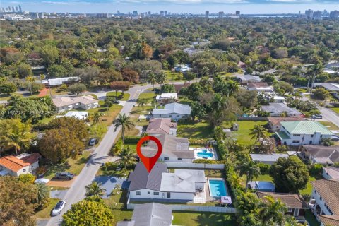 Купить виллу или дом в Майами, Флорида 5 спален, 233.46м2, № 2033853 - фото 6