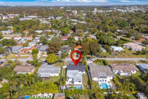 Купить виллу или дом в Майами, Флорида 5 спален, 233.46м2, № 2033853 - фото 4