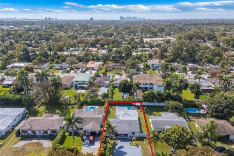 Купить виллу или дом в Майами, Флорида 5 спален, 233.46м2, № 2033853 - фото 7