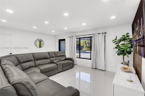 Купить виллу или дом в Майами, Флорида 5 спален, 233.46м2, № 2033853 - фото 10