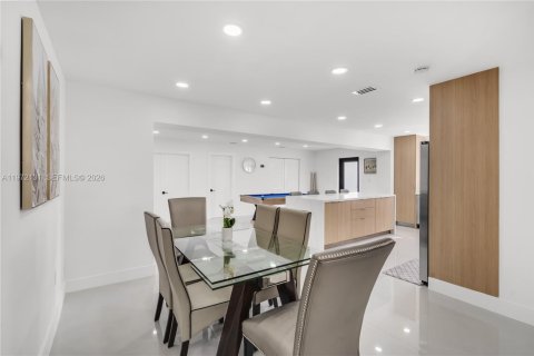 Купить виллу или дом в Майами, Флорида 5 спален, 233.46м2, № 2033853 - фото 11