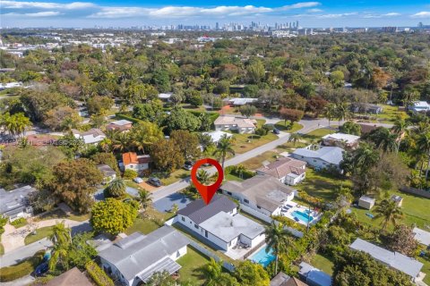 Купить виллу или дом в Майами, Флорида 5 спален, 233.46м2, № 2033853 - фото 5
