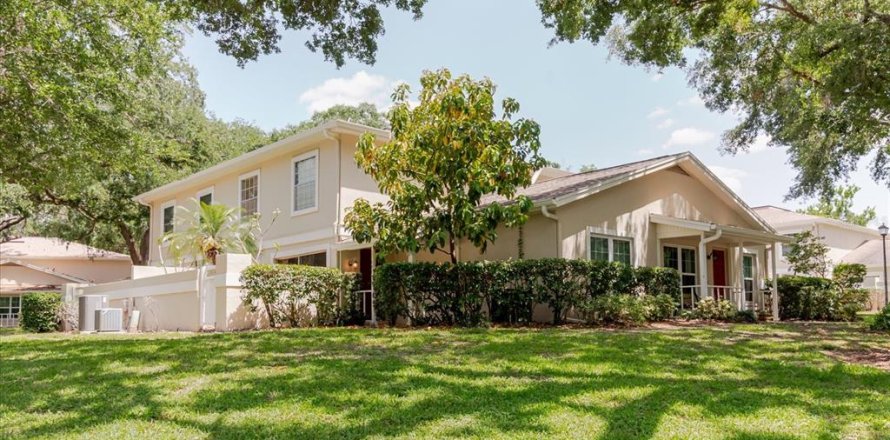 Condominio en Temple Terrace, Florida, 2 dormitorios  № 1804712