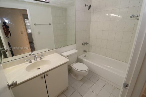 Copropriété à louer à North Miami Beach, Floride: 3 chambres, 116.13 m2 № 2062258 - photo 27