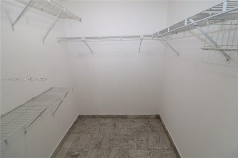 Copropriété à louer à North Miami Beach, Floride: 3 chambres, 116.13 m2 № 2062258 - photo 25